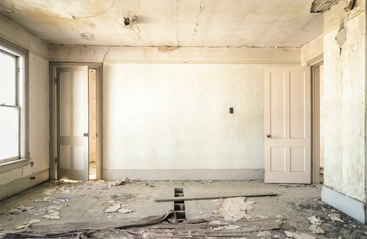 Waste disposal crew managing a cleanout project in Bothell